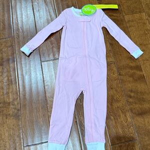 NWT Size 4T Classic Whimsy Pink One Piece Pajama